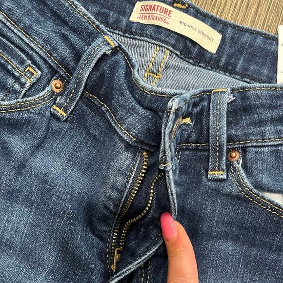 Levi Strauss Signature Mid-Rise Straight Jeans Denim Dark Wash Blue Size 26 - Picture 3 of 9